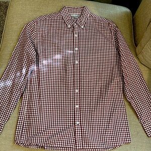 Long sleeve polo shirt. Regular fit